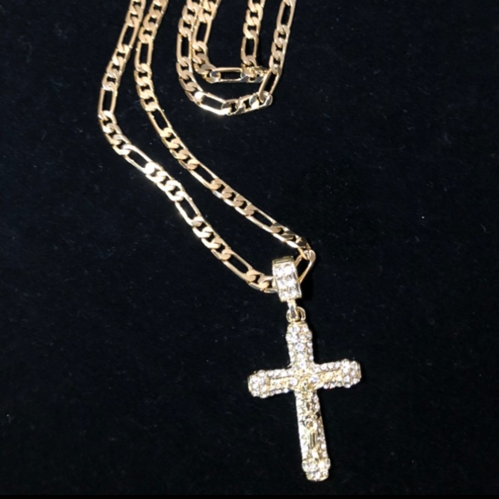14k gold filled figaro chain & cross